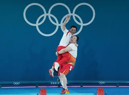 则像极了某 则像极了某